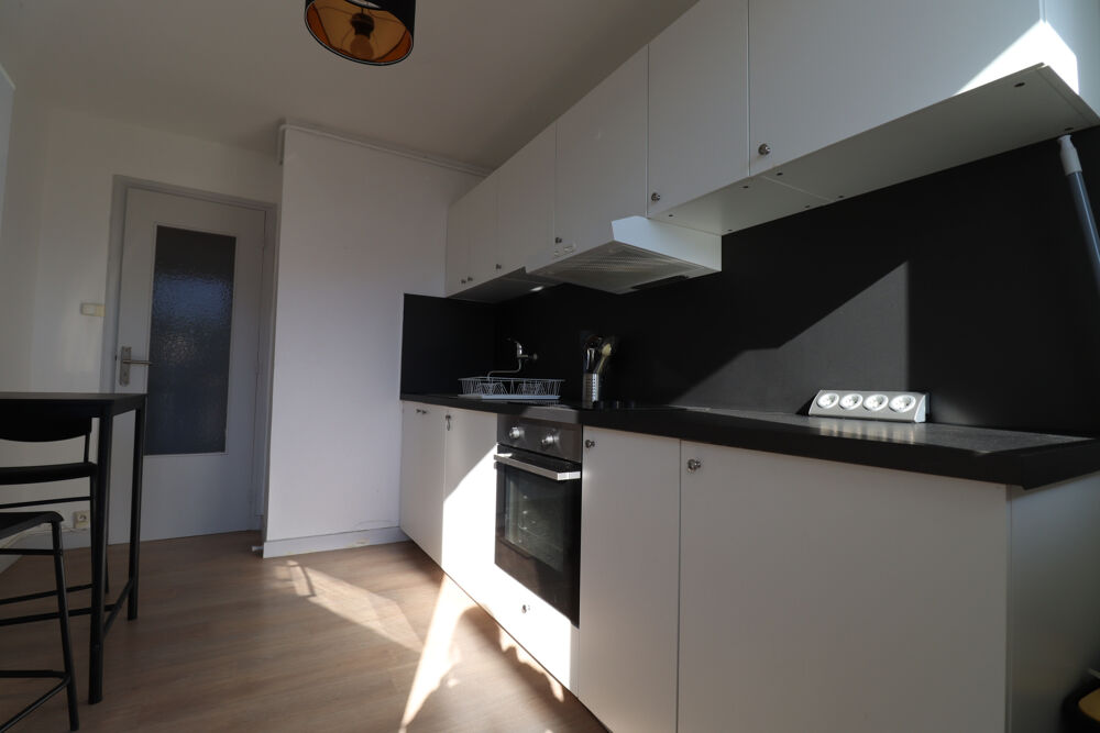 GRENOBLE Malherbe T3 entièrement refait avec vue montagnes