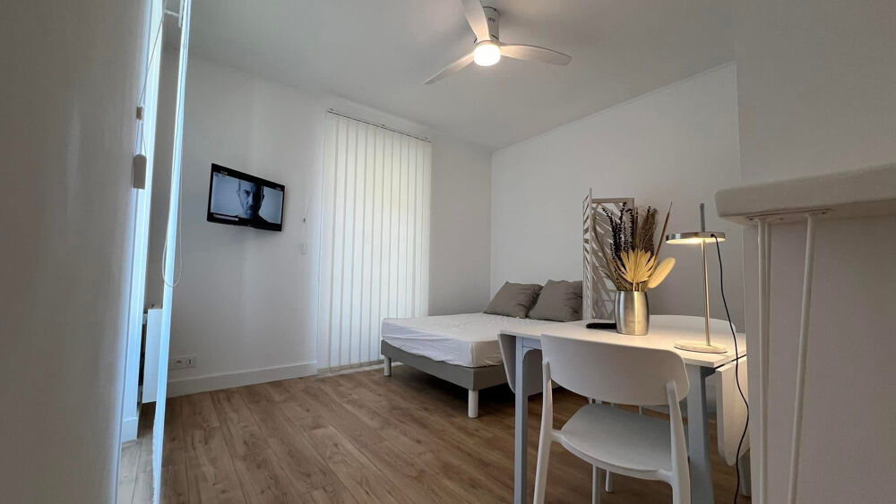 Location Appartement Studio meublé rénové  situé au R.D.C. avec clim réversible situé à AVALLON pour un loyer de 455 € par mois. Avallon