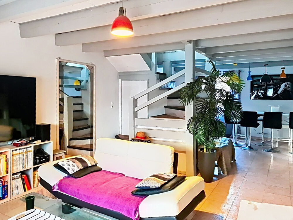 Joli appartement en duplex au 1er étage d'une maison de ville