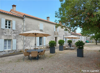  Propri�t�/ch�teau � vendre 12 pi�ces 439 m�