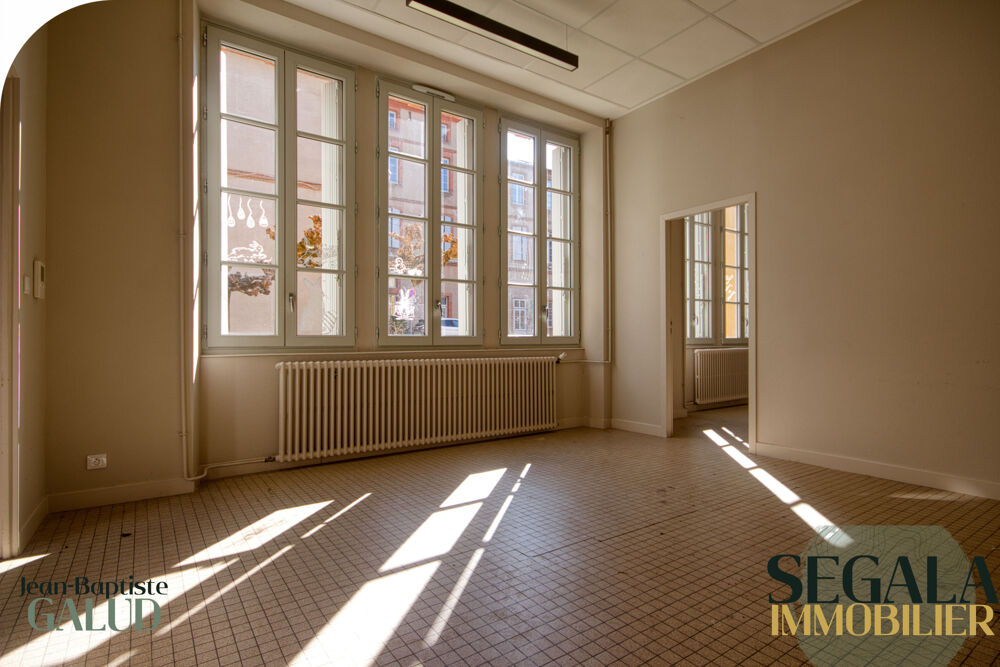   Bureau lumineux en hyper centre   stationnement privé   Albi Albi