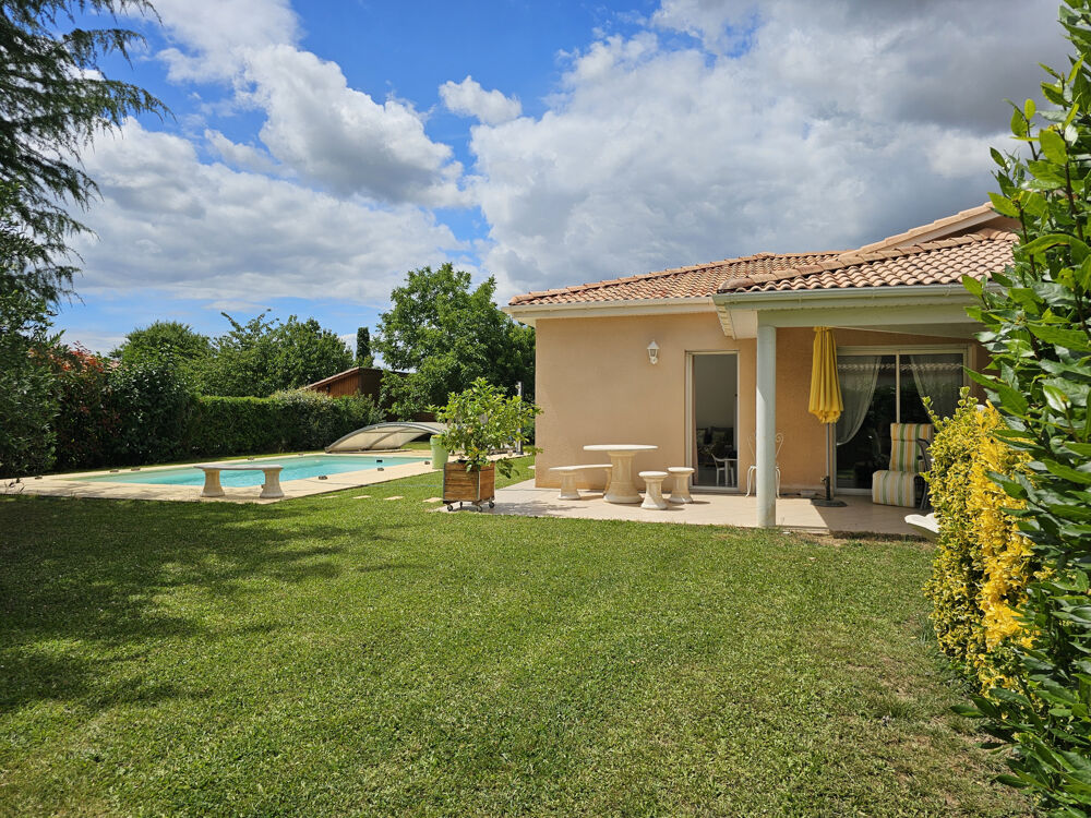 Plain pied Emplacement idéal 'tout à pied' 4 chambres, piscine, garage