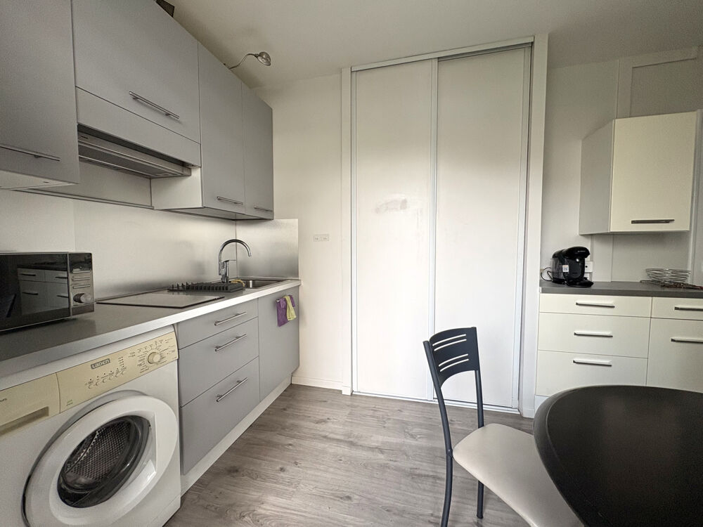T1 bis meublé avec balcon - 410€ TOUTES CHARGES COMPRISES