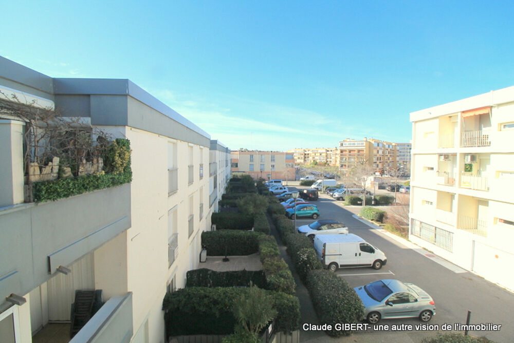 T2/T3 de plus de 50m2 avec terrasse au dernier étage centre-ville de Balaruc-Les-Bains