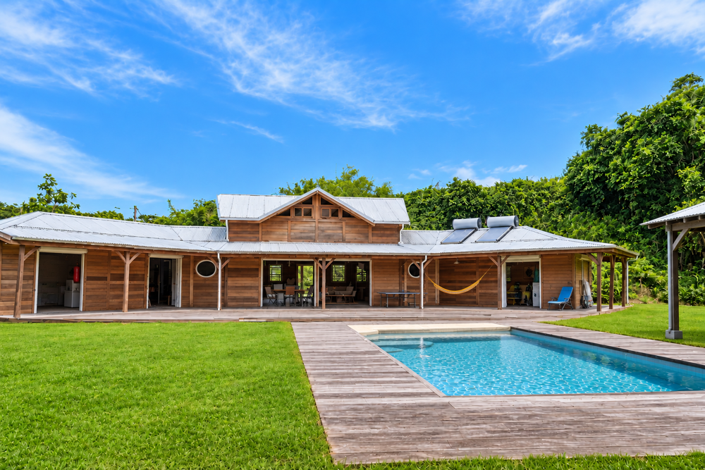 À vendre Maison T5 avec piscine et accès plage Goyave (secteur Sarcelle)