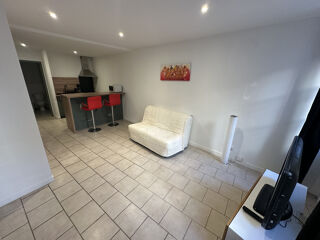  Appartement à louer 1 pièce 28 m²