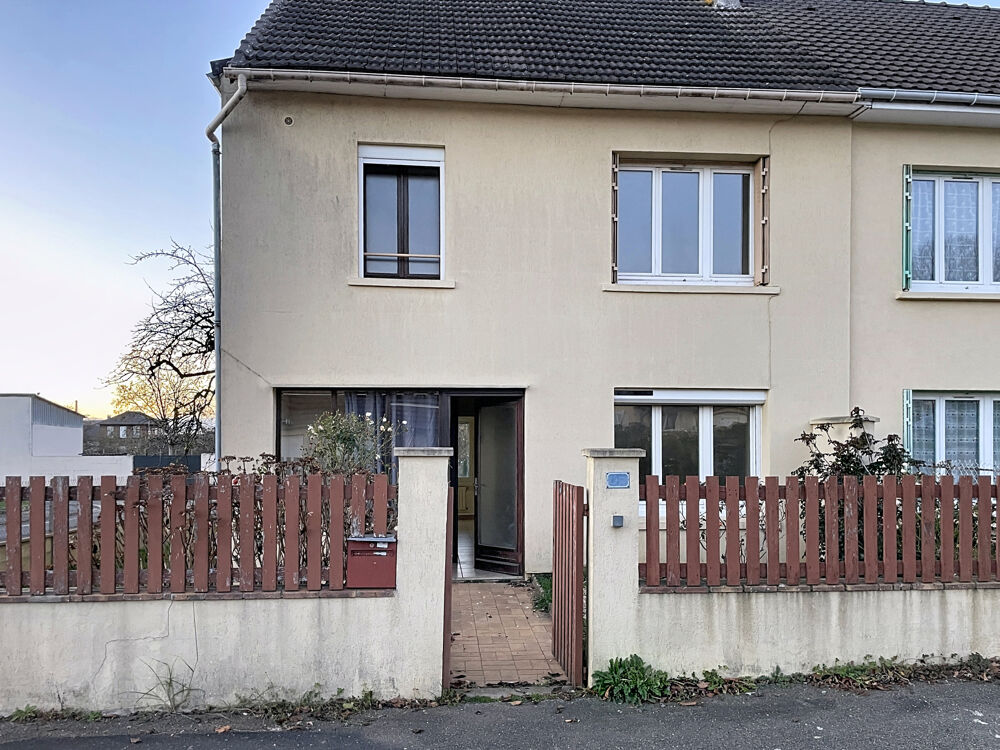 28240 - LA LOUPE - CENTRE-VILLE - MAISON MITOYENNE - 4 PIÈCES - 3 CHAMBRES - 80 m2