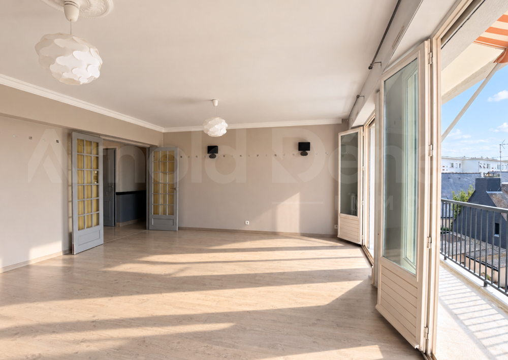 Rue de Châteaugiron - Grand T5 lumineux, 2 balcons, parking, cave, gare à 10 minutes