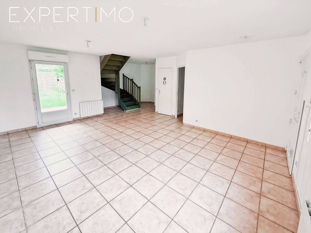 Vente Maison Maison 4 pièces de 2002 à Saint Chéron proche gare, écoles et centre ville St cheron