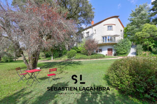  Propri�t�/ch�teau � vendre 10 pi�ces 328 m�