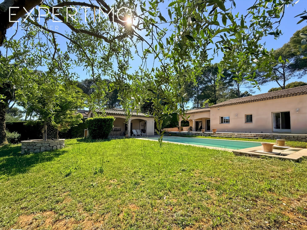 Exclusivité Mougins magnifique néo provençale de plain-pied, piscine, pool-horse, garage double, combles.