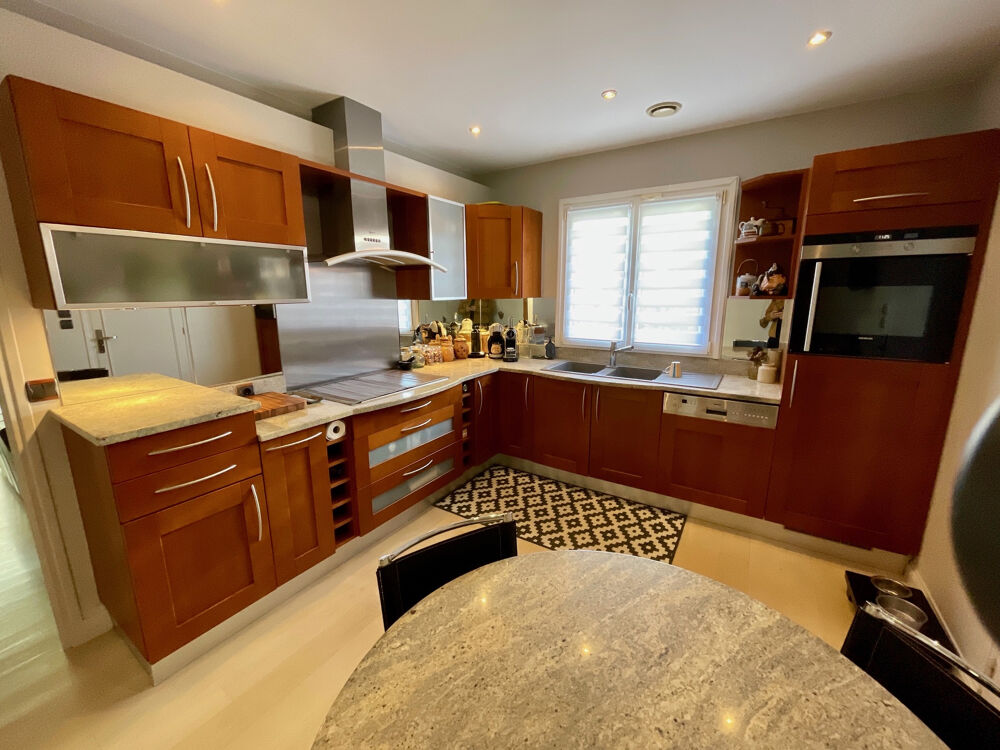 Vente Maison SAINT-GERMAIN-SUR-MORIN   MAISON FAMILIALE AVEC PISCINE INTÉRIEURE   TERRAIN PAYSAGER DE 800 M2 St germain sur morin