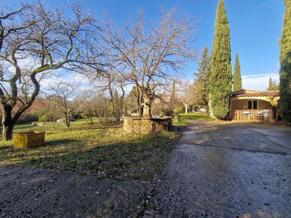 Bastide provençale, 8 pièces, 2 gîtes, piscine, 5 box à chevaux et rond de longe sur 4 hectares, à Lorgues