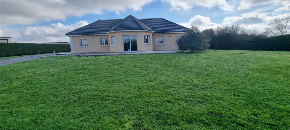 Maison contemporaine de plain-pied 158 m2 3 voir 4chambres Terrain 2 000 m2