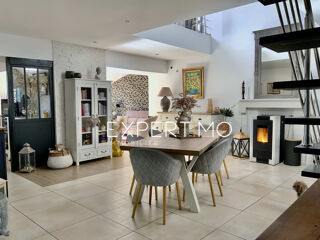  Maison � vendre 9 pi�ces 264 m�