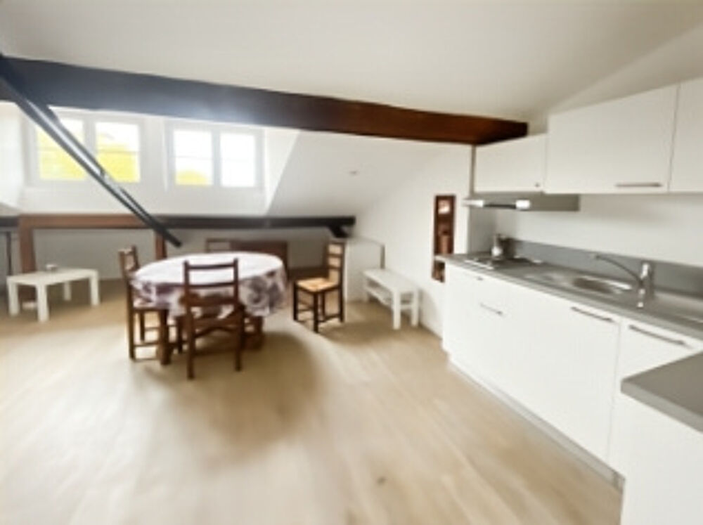 STUDIO Meublé PLACE CARNOT