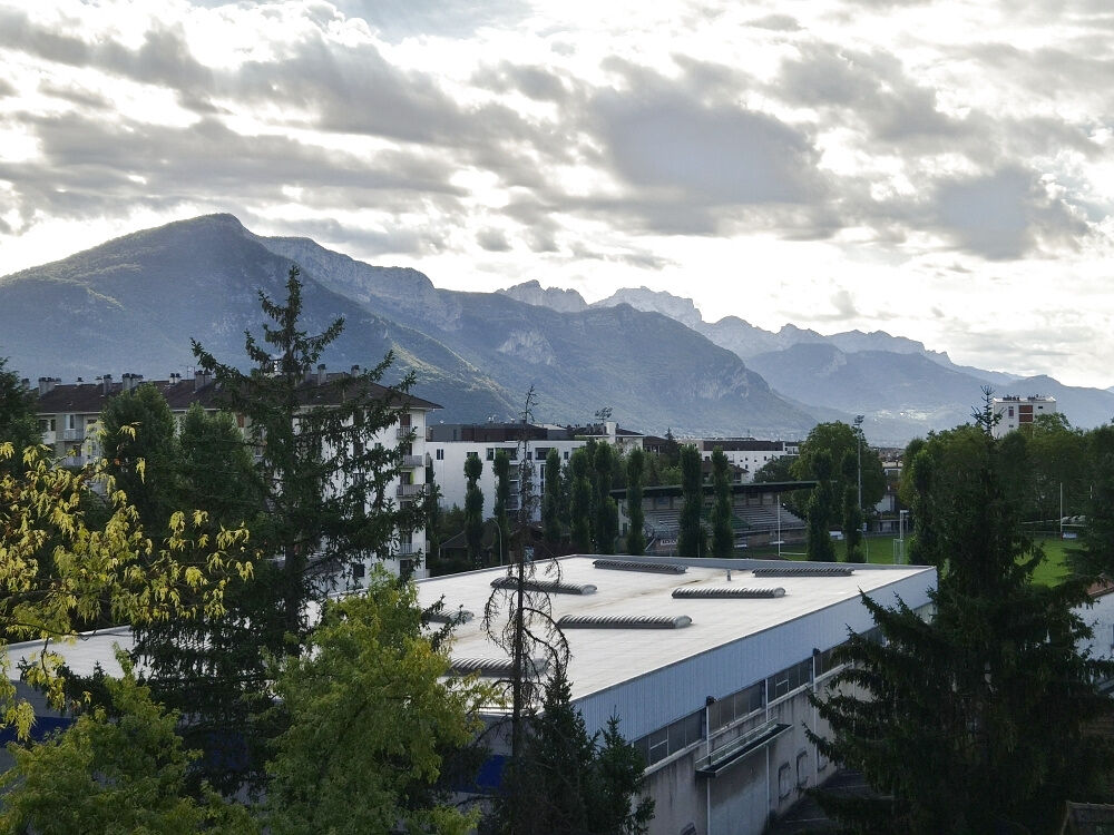 Exclusivité ! Rare, Bel appartement récent type 3 avec terrasse, vue et garage.
