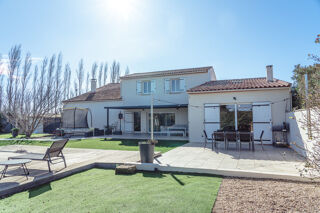  Propri�t�/ch�teau � vendre 10 pi�ces 302 m�