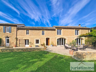  Maison à vendre 10 pièces 270 m²