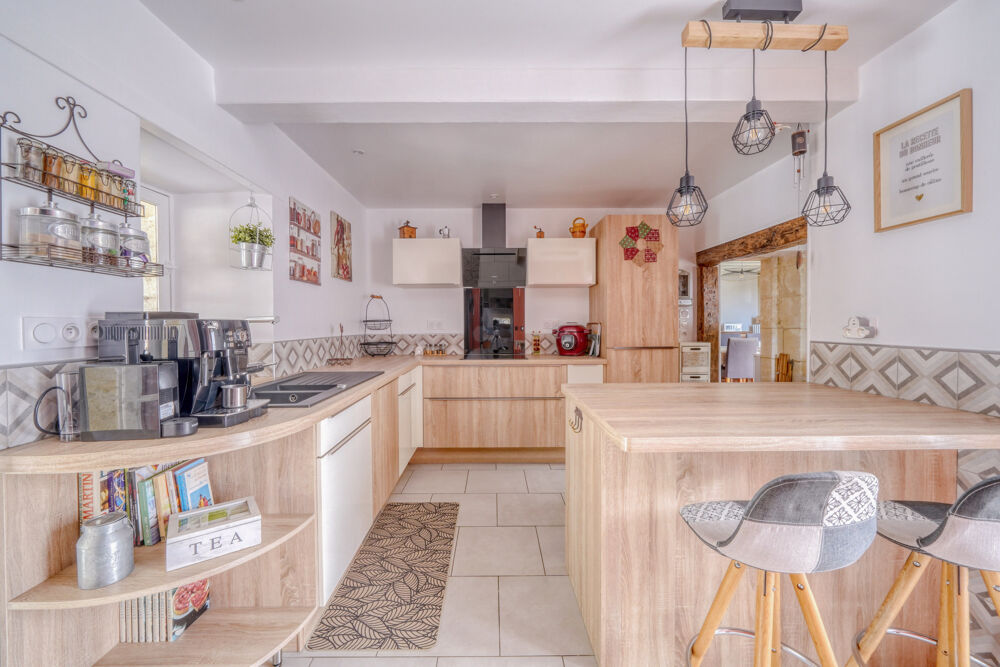 Vente Maison Maison 7 pièces de 166m2 sur parcelle de 714m2 St andre de cubzac