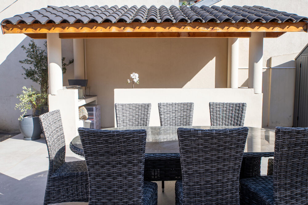 À vendre Maison impeccable avec extérieur convivial Lyon 8e