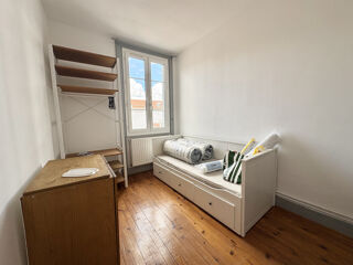  Appartement à louer 3 pièces 70 m²