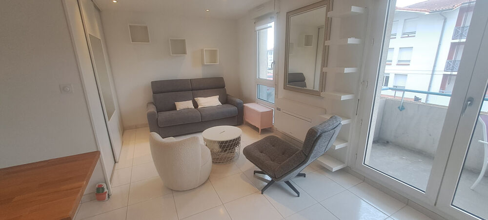 APPARTEMENT 1 PIECE RENOVE DE 32 M2 AVEC BALCON