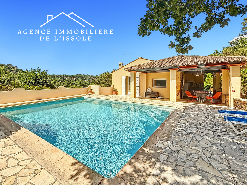 Maison Flassans-sur-Issole, 130m2 au total, 3900m2 de terrain, piscine, garage, vue dominante sur le château