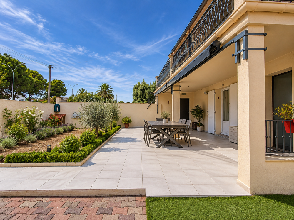 Vente Maison MARIGNANE  BAS DE VILLA DE  100 M2, JARDIN ET TERRASSE : L'ESPRIT D'UNE MAISON Marignane