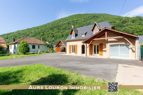   MAISON AVEC GARAGE 6 PIECES 148m2 AU C�UR DE SARRANCOLIN (PORTE DES VALL�ES D'AURE & LOURON). Maison - 5 pi�ce(s) - 148 m�