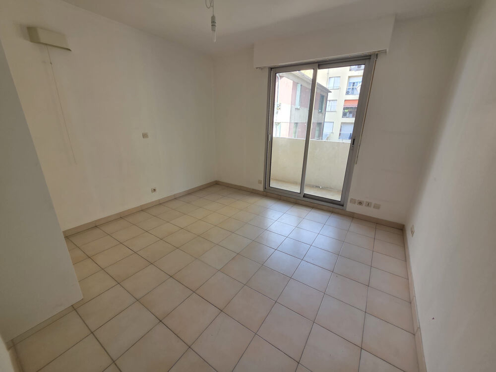 Vente Appartement STUDIO IDEAL INVESTISSEUR - GARE DU SUD Nice
