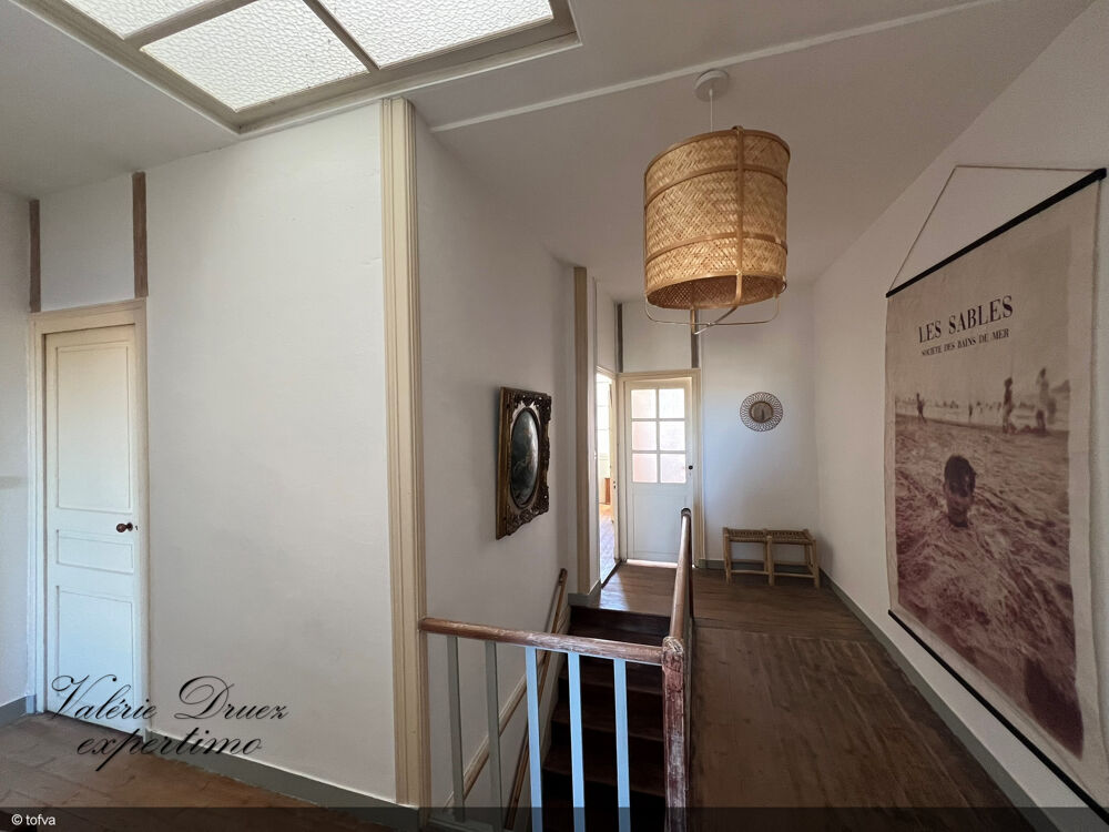 Maison de caractère en hyper centre avec jardin et cave