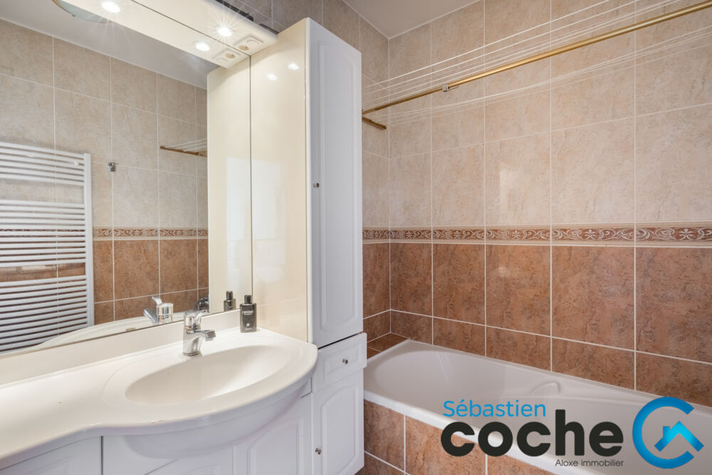 � vendre  Appartement Charbonni�res-les-Bains (69260)