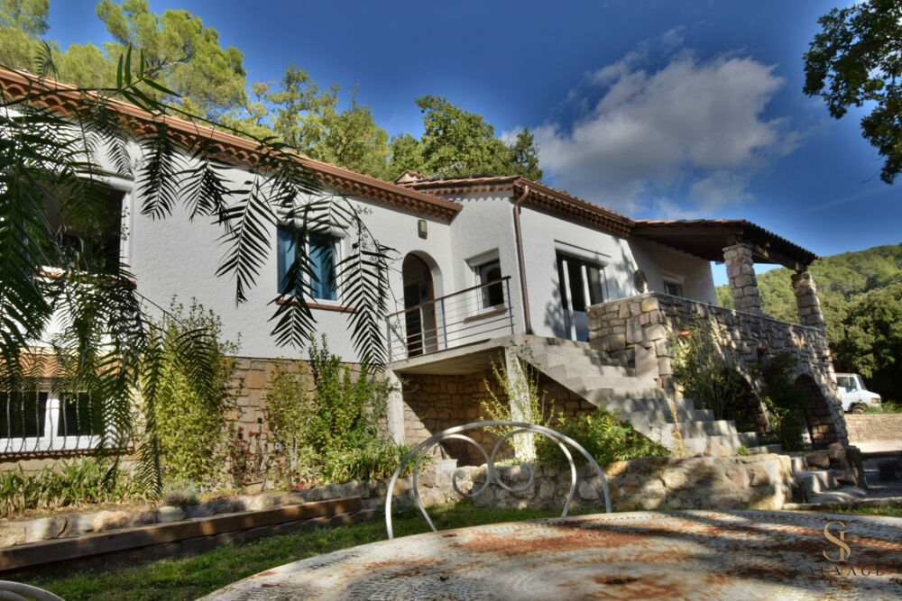 Vente Maison Le Luc-en-Provence   Maison de 119 m2 avec piscine, 11 000 m2 de terrain Le luc