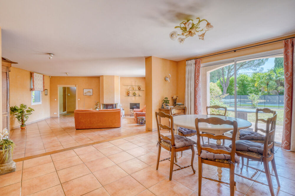 Vente Maison Maison 8 pièces de 261m2 parcelle de 2849m2 Marmande