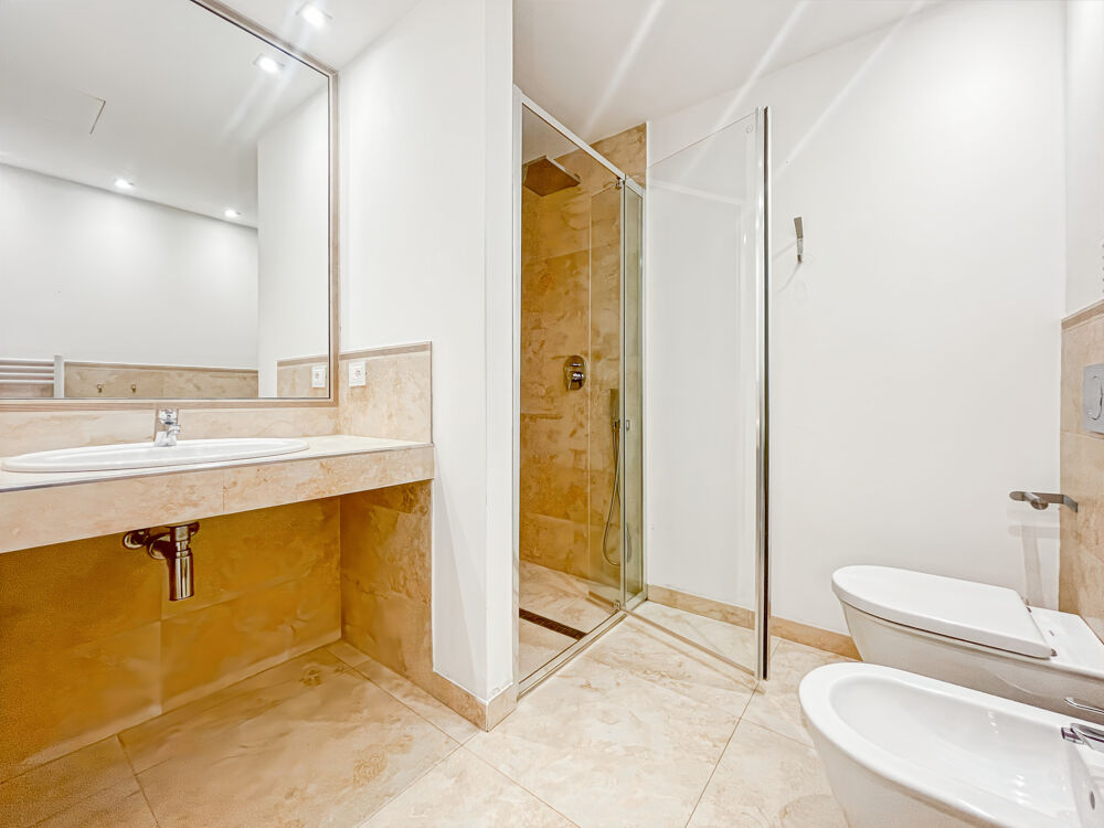 Vente Appartement Très beau T3 au 2ème étage d'un très bel immeuble Cannes