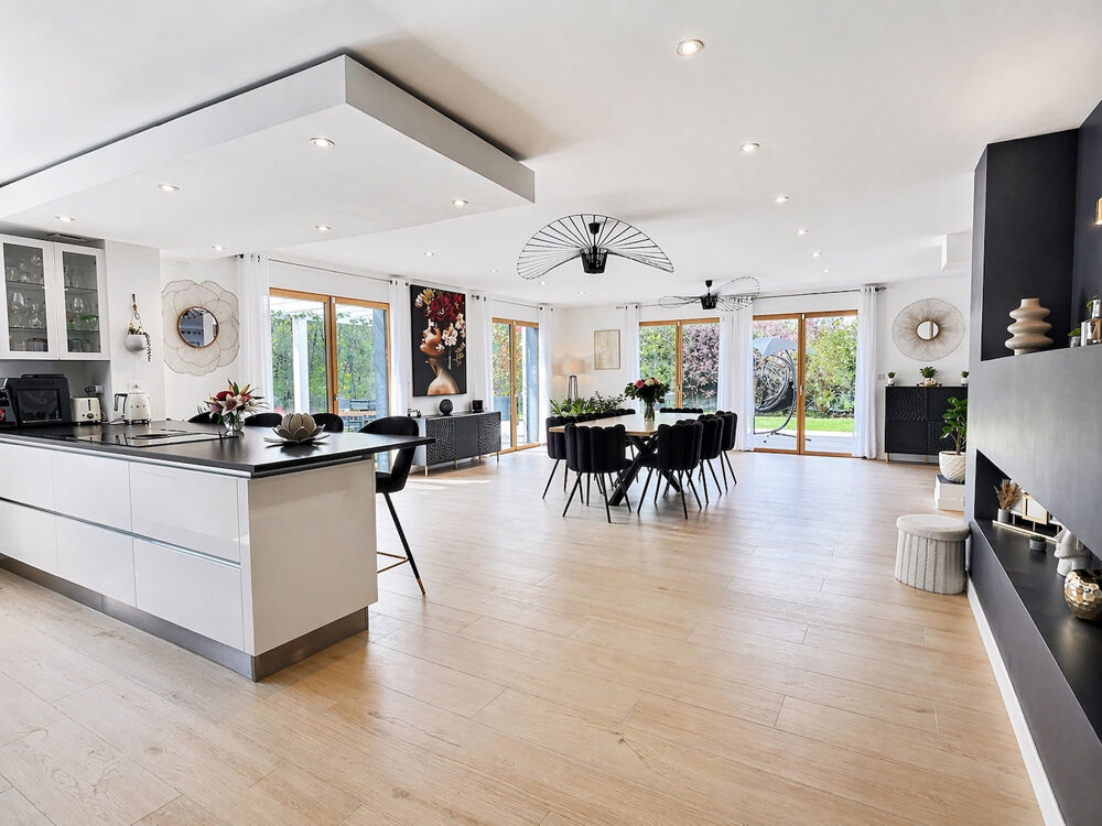 � vendre  Maison Divonne-les-Bains (01220)