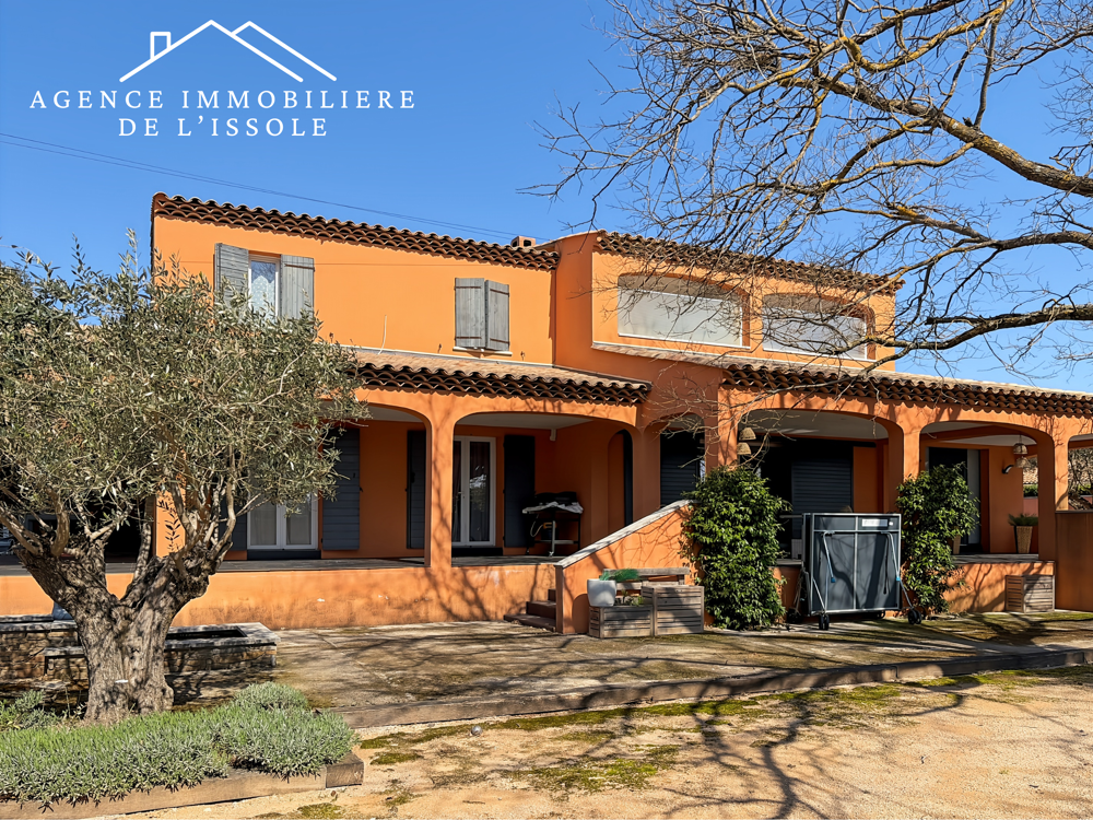 Propriété 225m2, 4 chambres, piscine, pool house, double garage, 3000m2 de terrain
