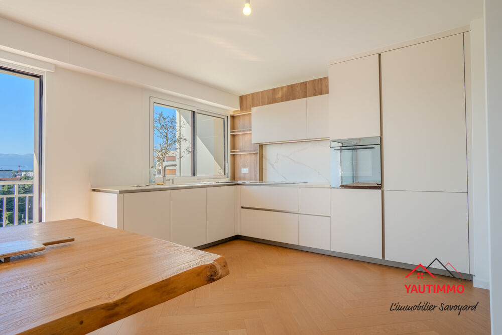 Appartement 134 m2 au dernier étage avec vue sur le Salève