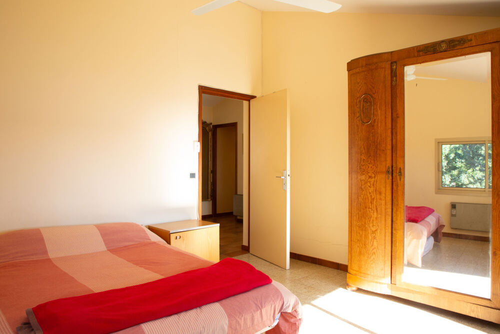 � vendre  Propri�t�/ch�teau Sari-Solenzara (20145)