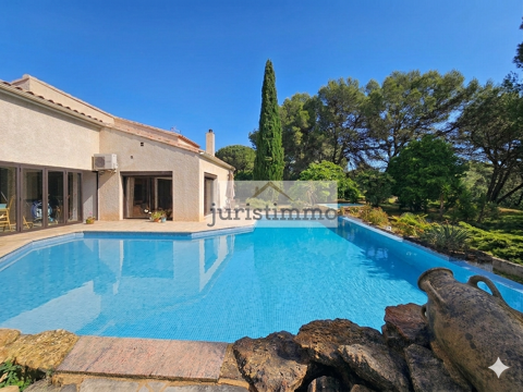   PROPRIETE COUP DE COEUR COMPOSEE DE DEUX MAISONS AVEC PISCINE PANORAMIQUE SUR 4870M2 Maison - 7 pi�ce(s) - 205 m�