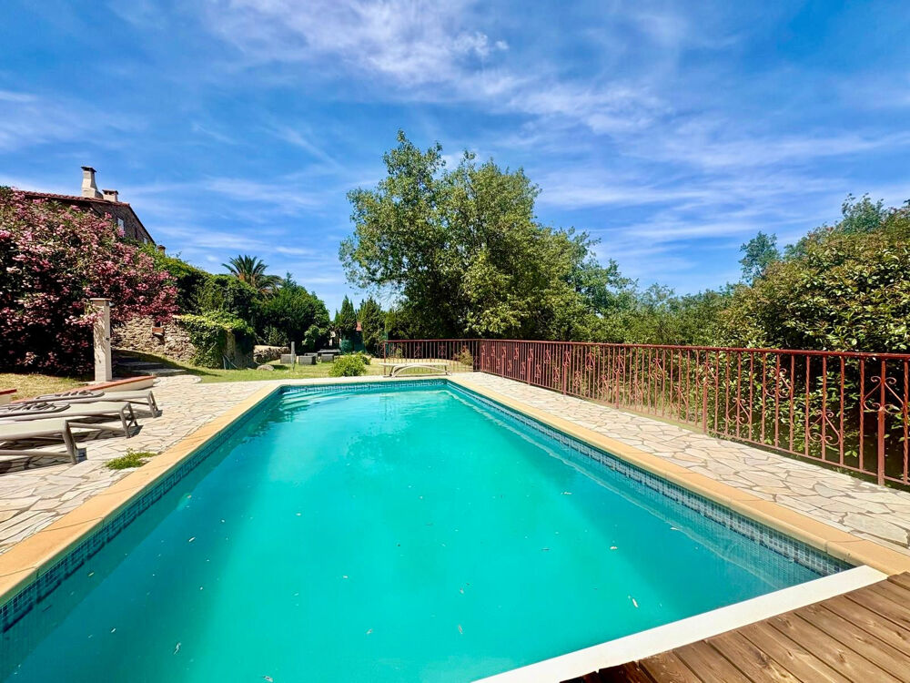Magnifique Mas rénové avec piscine sur terrain 4000 m2