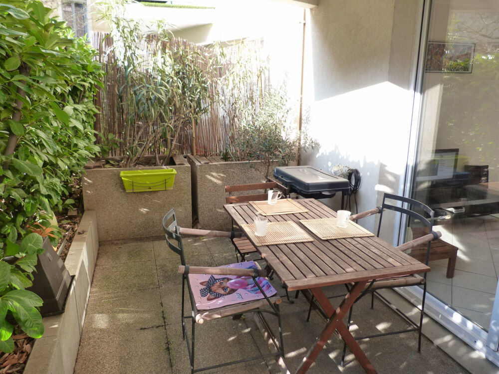 Location Appartement APPARTEMENT part Dieu - 3 pièces en rez de jardin Lyon 3
