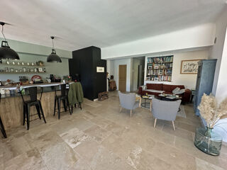  Propriété/château à vendre 12 pièces 360 m²
