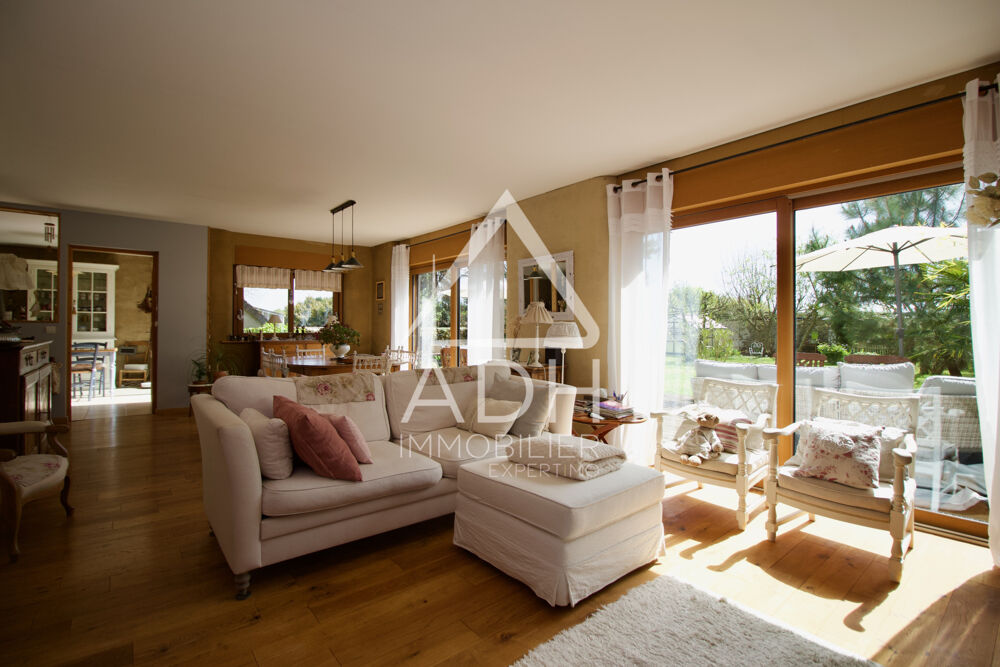 A VENDRE à MEZIERES SUR SEINE Maison 7 pièces / 5 chambres - 193m2