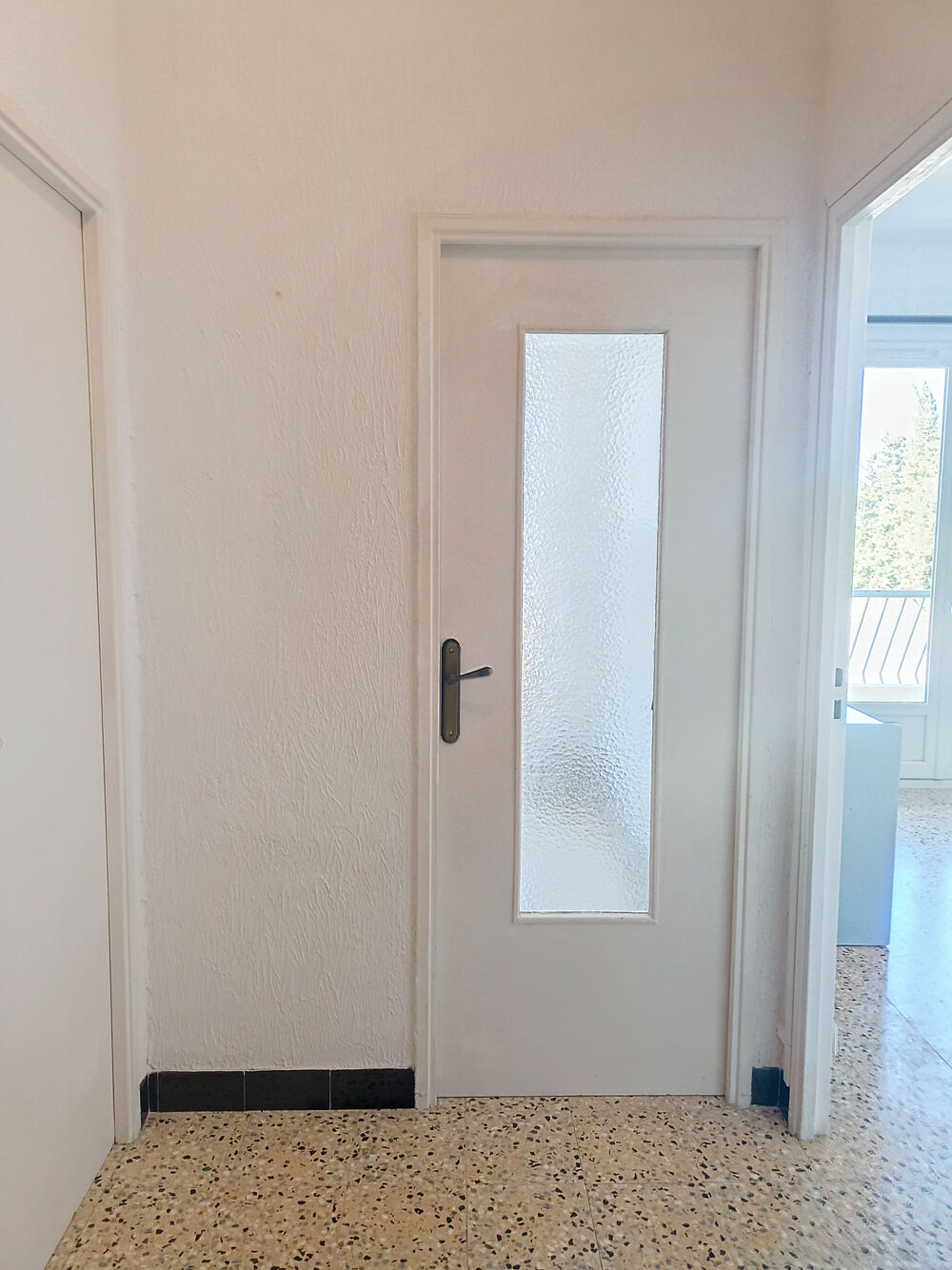 A LOUER APPARTEMENT MEUBLE RESIDENCE SECURISEE SUR PIERRELATTE