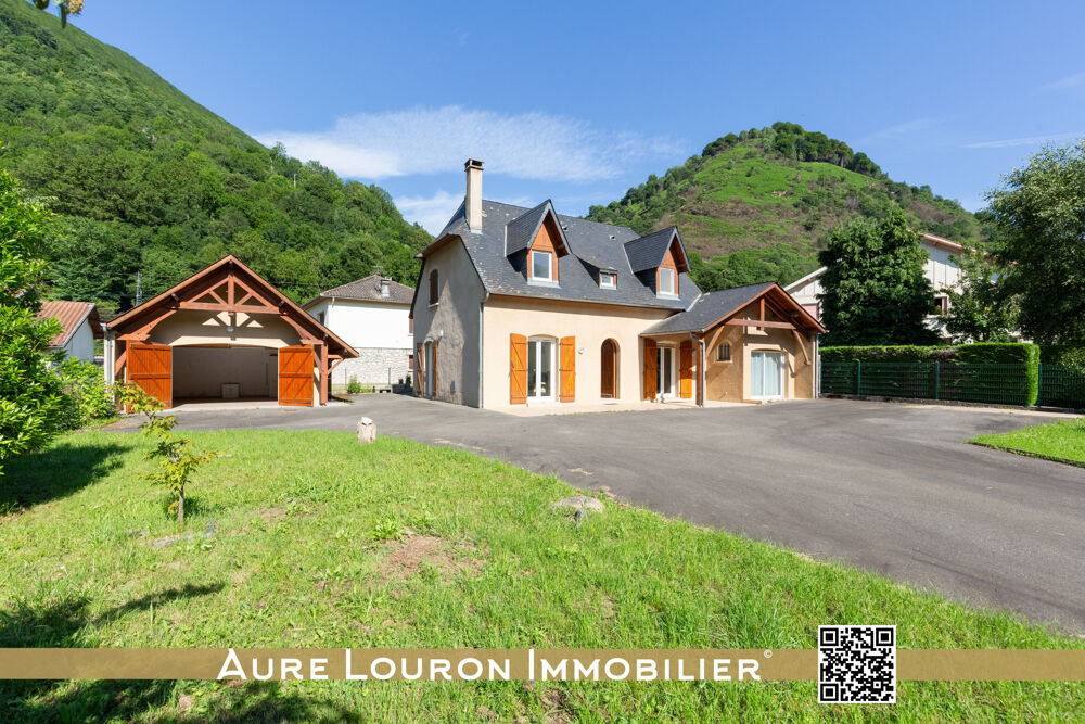 Vente Maison MAISON AVEC GARAGE 6 PIECES 148m2 AU CŒUR DE SARRANCOLIN (PORTE DES VALLÉES D'AURE & LOURON). Sarrancolin
