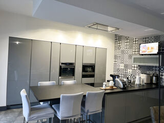  Maison � vendre 5 pi�ces 205 m�