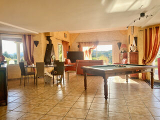  Maison  vendre 8 pices 220 m