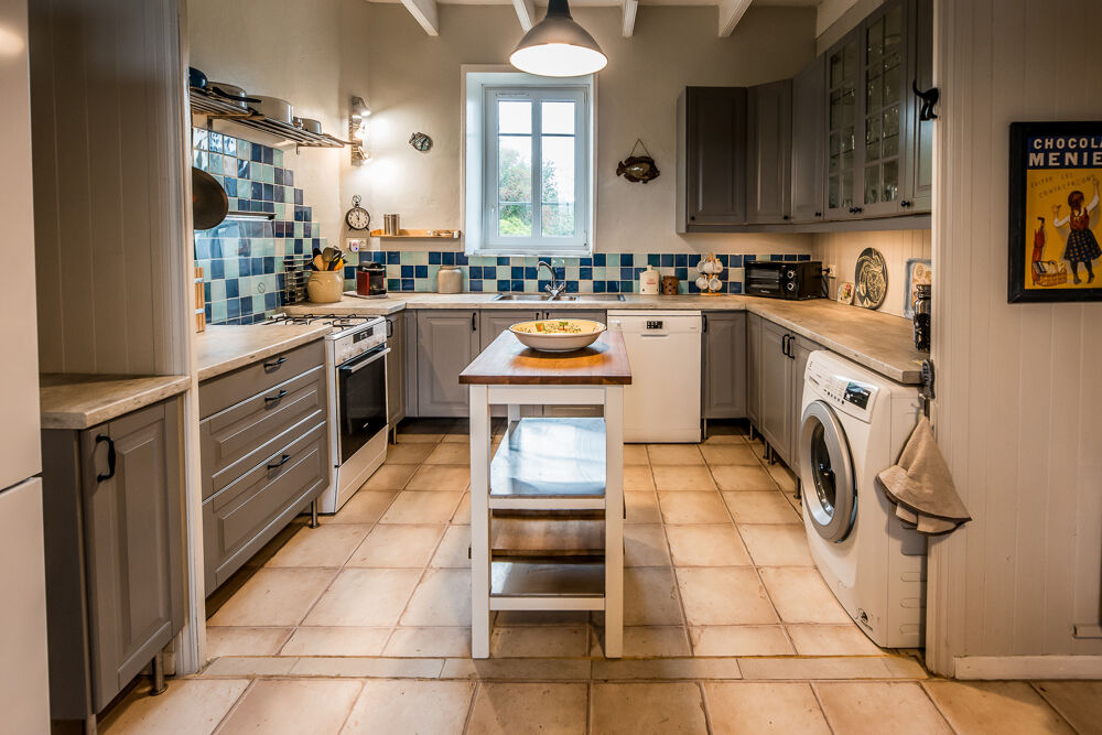 Pascal Autret vous présente cette maison en pierre de 150m2 située à Plouguerneau